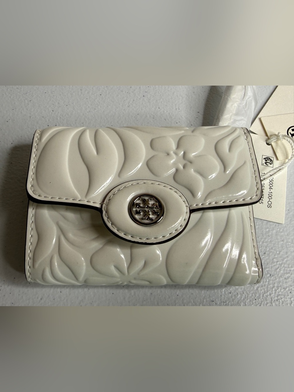NWT Tory Burch Blanc Embossed Patent Leather Robinson Wallet